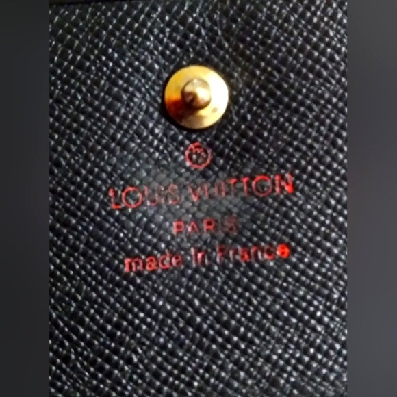 Authentic Louis Vuitton Black Epi Leather Porte Tresor International Wallet - Picture 11 of 16